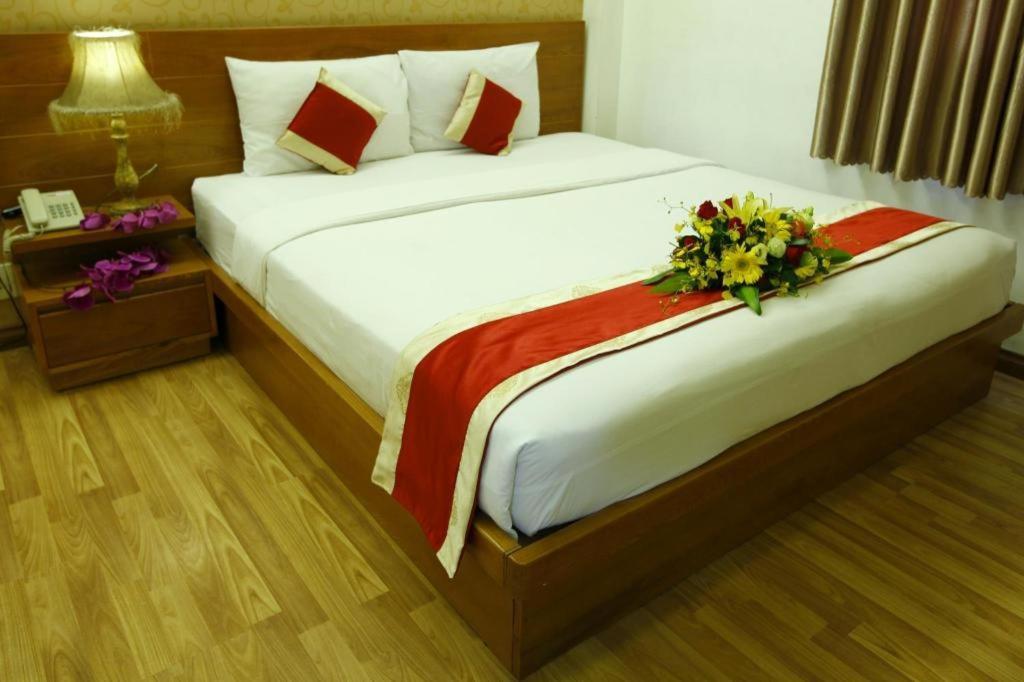 Khách sạn Lucky Star Saigon 2*