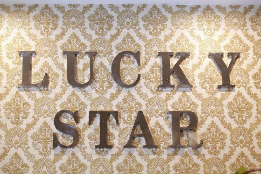 Lucky Star Saigon Khách sạn 2*