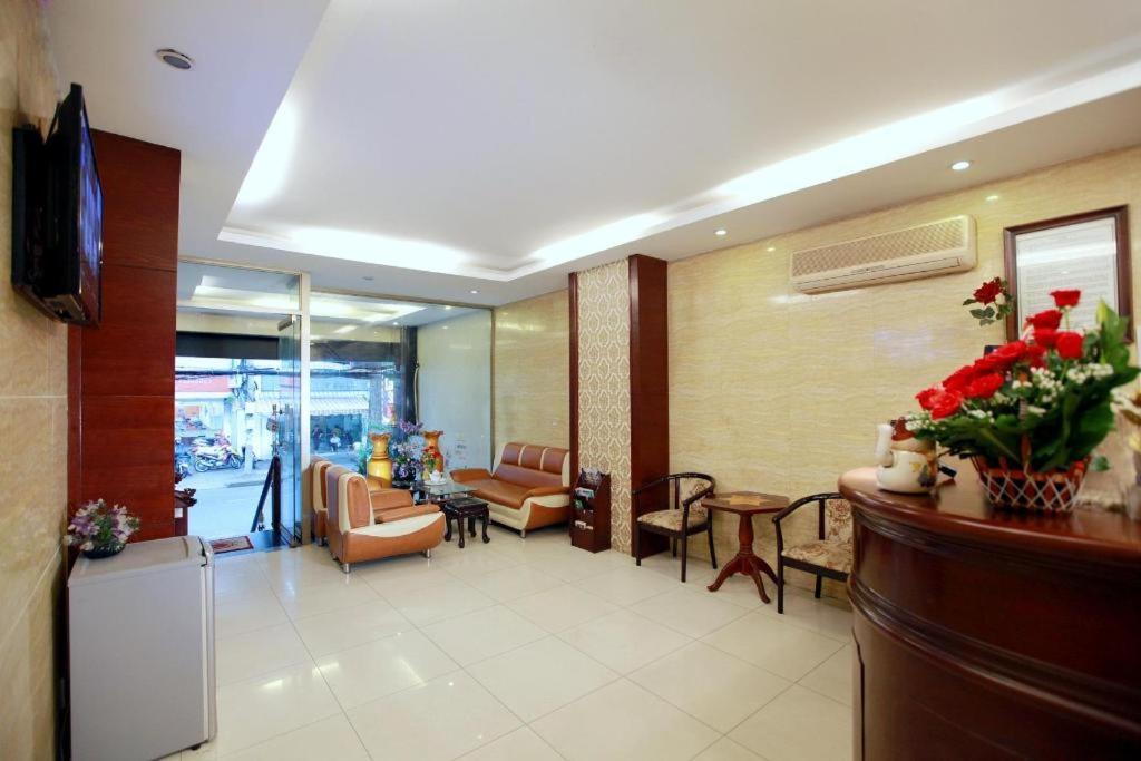 Lucky Star Saigon Khách sạn 2*